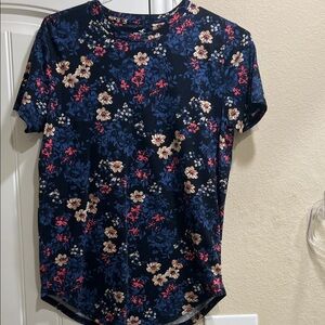 Hollister Dark Blue and Red Floral Short Sleeve Tee
